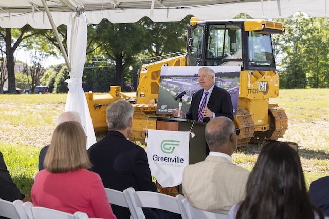 Sen-Lindsey-Graham-helps-GTC-break-ground-for-center-for-welding-and-automation-excellence