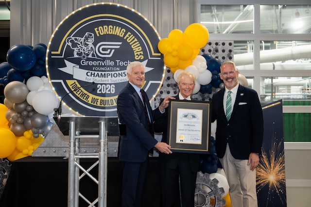 Benson-receives-order-of-the-palmetto